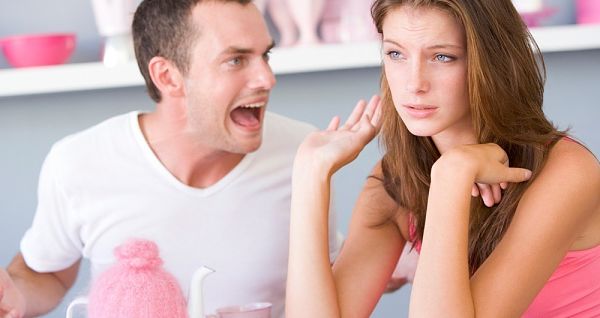 Tips para no volverte loco con tu pareja durante su periodo.